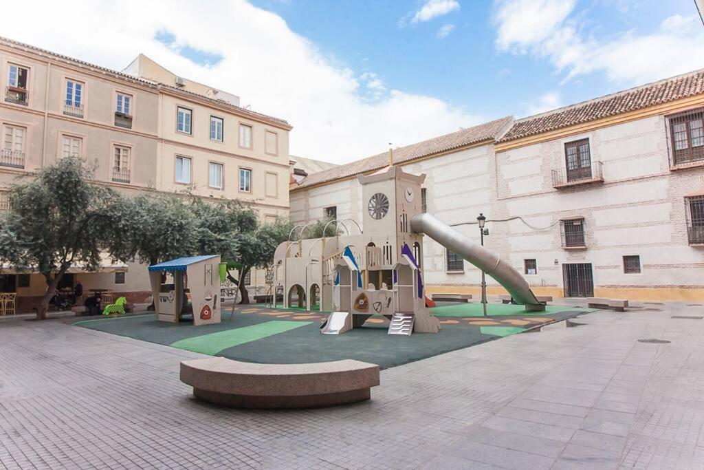 Entire 3 Room Flat In City Center - Canast Malaga Exterior photo